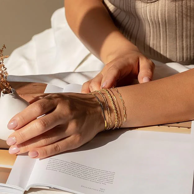 Vernetta™ | Gold Bracelet Set - Image 3