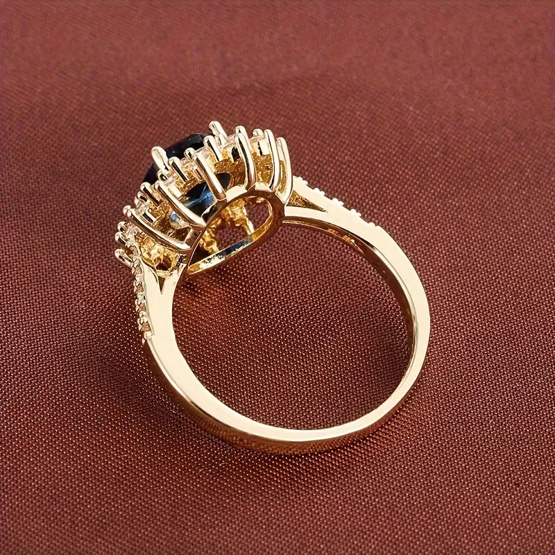 Vionne Saphirae Ring | Gold - Image 3
