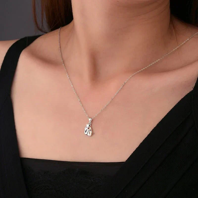 Wynter™ - Hug Pendant with Matching Earrings - Image 3